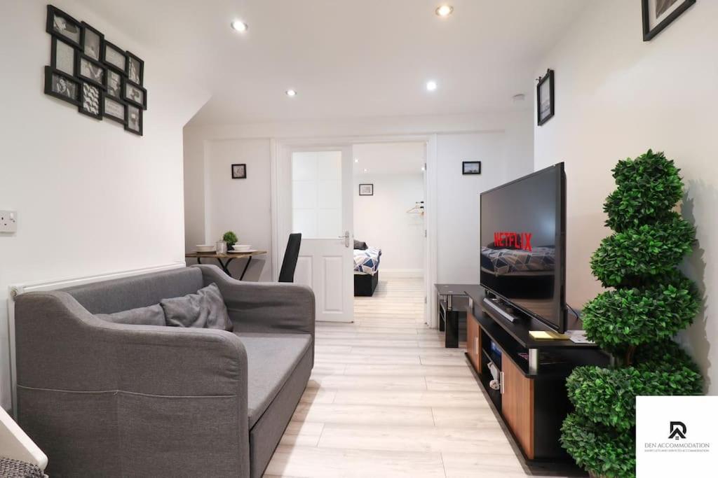 Den Accommodation & Short Lets Greenwich London - 3 Bed House 外观 照片