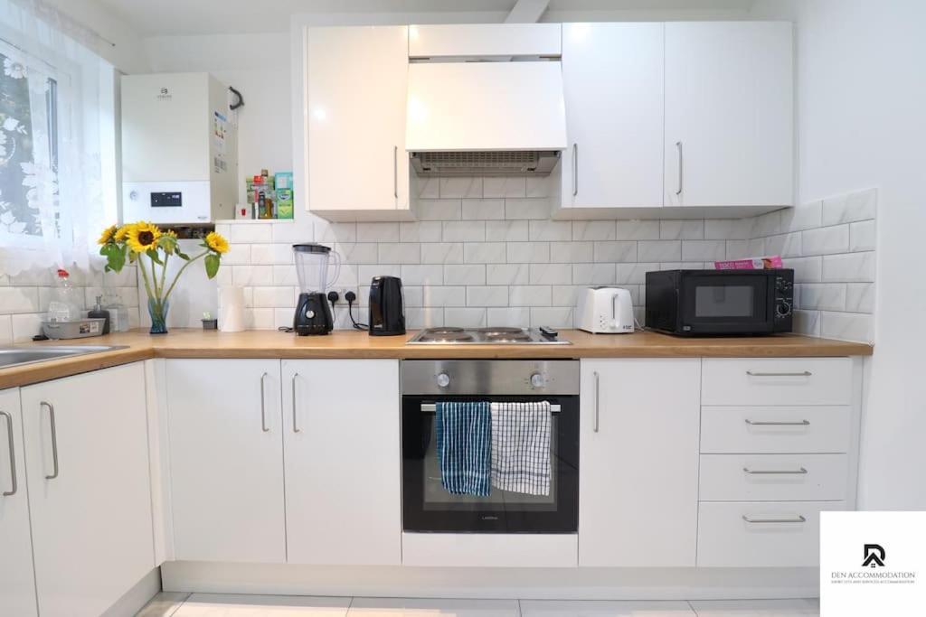 Den Accommodation & Short Lets Greenwich London - 3 Bed House 外观 照片