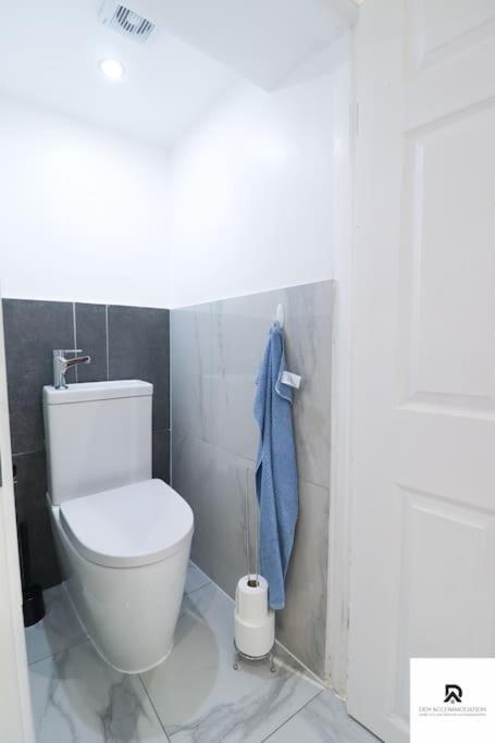 Den Accommodation & Short Lets Greenwich London - 3 Bed House 外观 照片