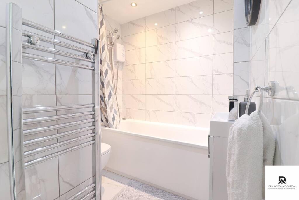 Den Accommodation & Short Lets Greenwich London - 3 Bed House 外观 照片