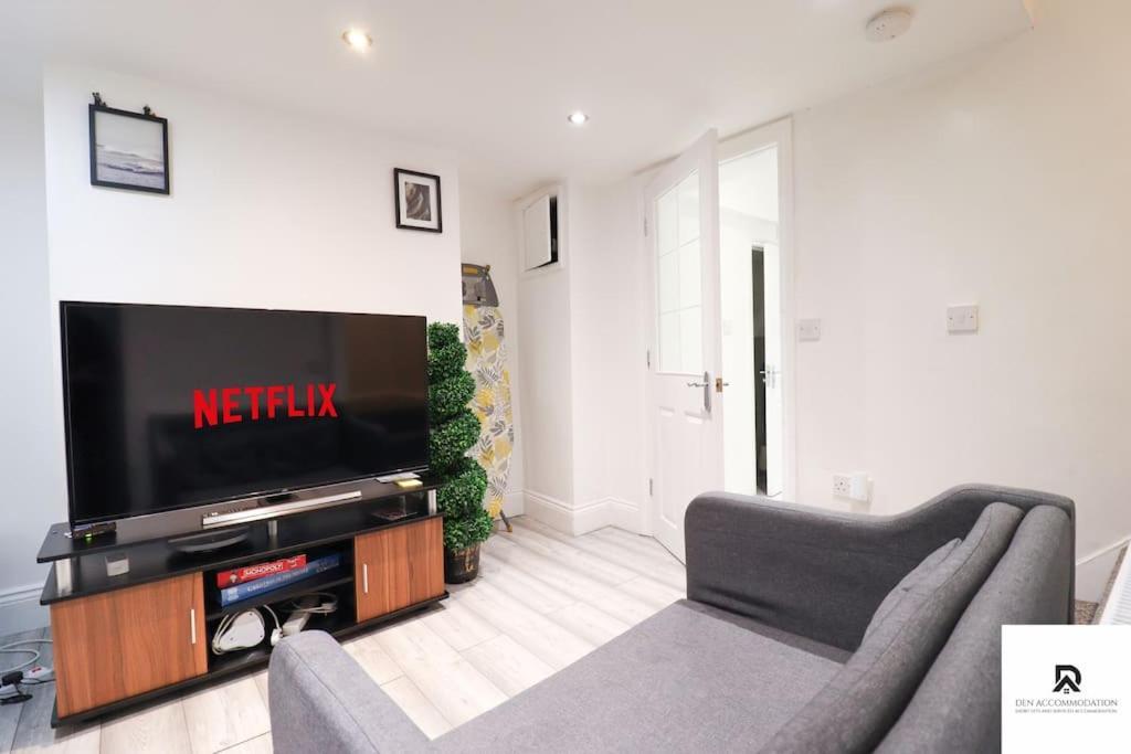 Den Accommodation & Short Lets Greenwich London - 3 Bed House 外观 照片