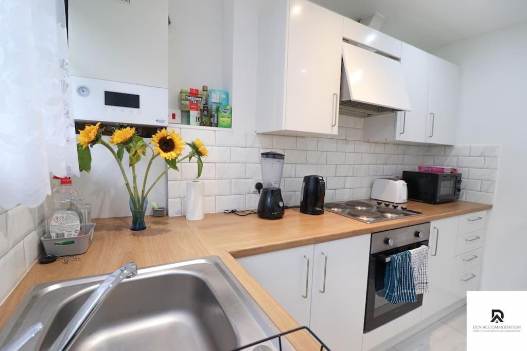 Den Accommodation & Short Lets Greenwich London - 3 Bed House 外观 照片